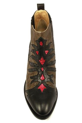 Cassandre Graphite Black Leather Red Ayers